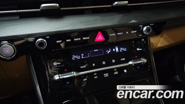 Kia Canival 2022 — photo 28