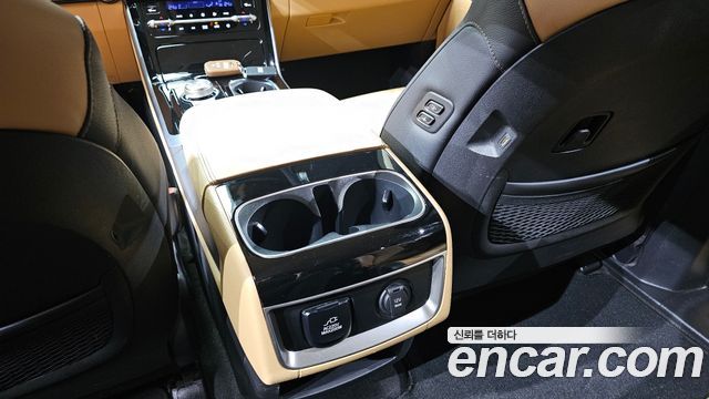 Kia Canival 2022 — photo 34