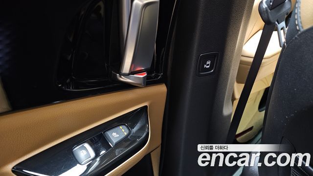 Kia Canival 2022 — photo 35
