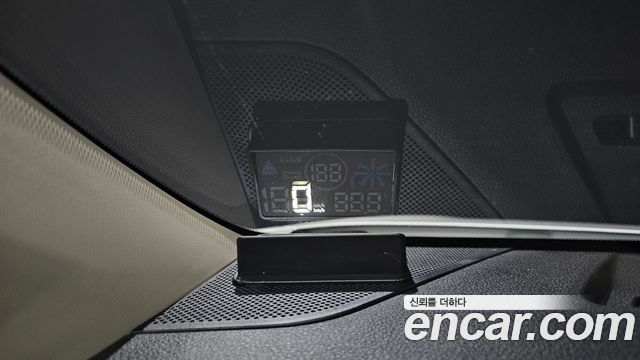 Kia Canival 2022 — photo 36