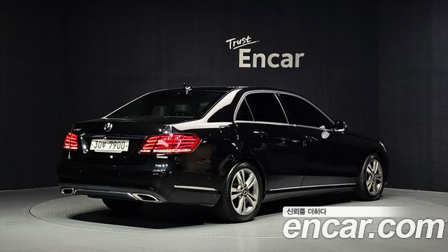 Mercedes-Benz E-Class 2015 — photo 2