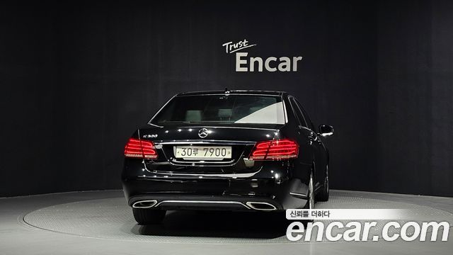Mercedes-Benz E-Class 2015 — photo 4