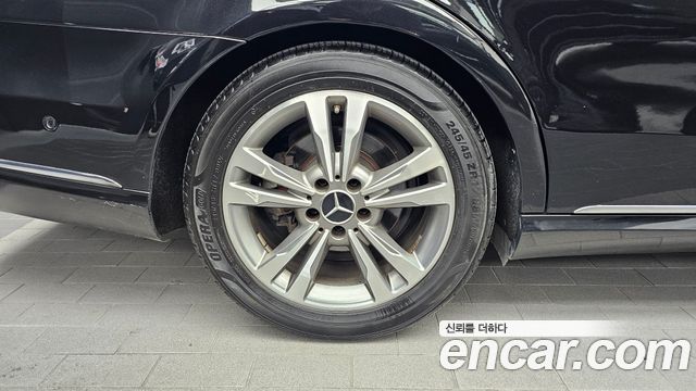Mercedes-Benz E-Class 2015 — photo 5