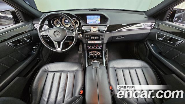 Mercedes-Benz E-Class 2015 — photo 7