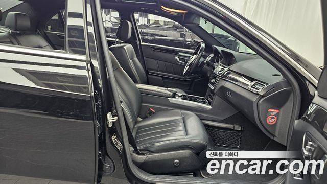 Mercedes-Benz E-Class 2015 — photo 11