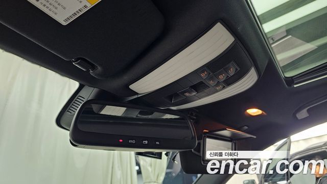 Mercedes-Benz E-Class 2015 — photo 17