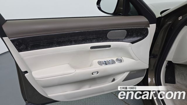 Genesis G90 2023 — photo 14