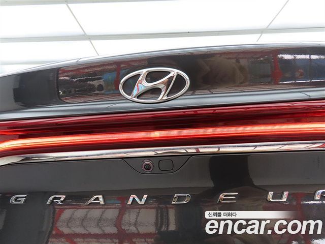 Hyundai Grandeur 2017 — photo 18