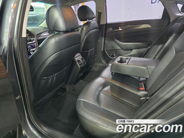 Hyundai Sonata 2019 — photo 13