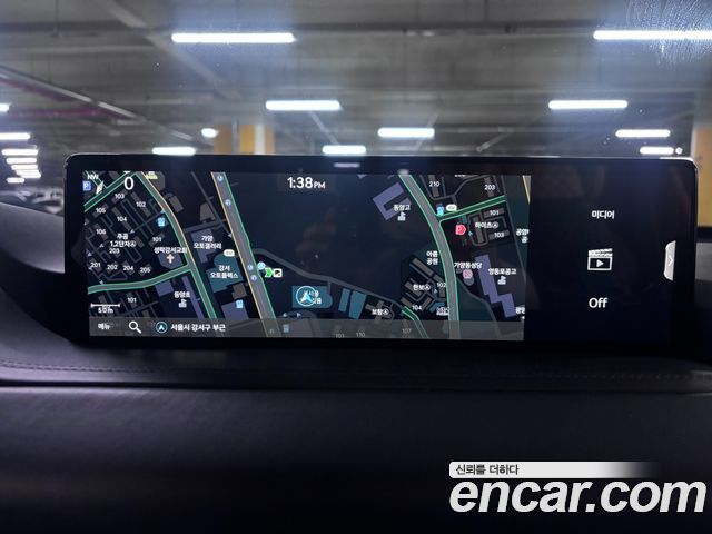 Genesis GV80 2022 — photo 11