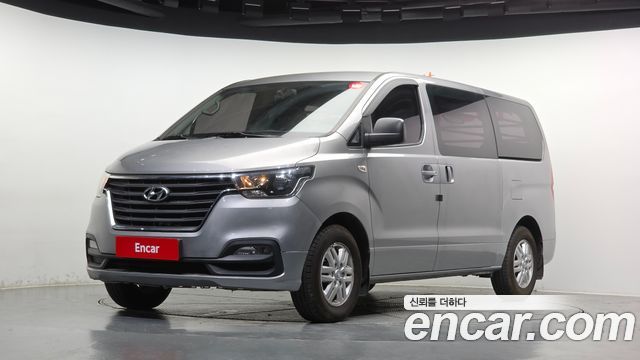 Hyundai Starex 2019 — photo 1