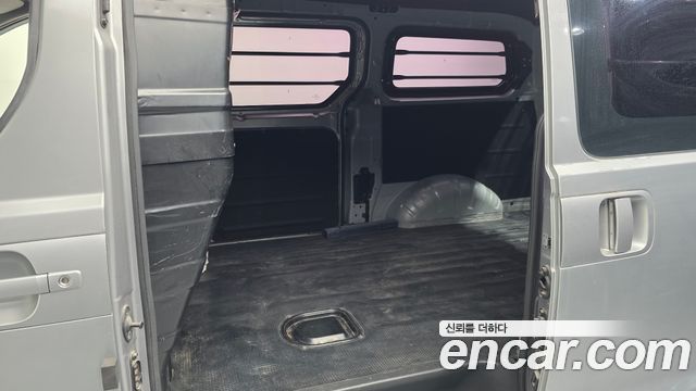 Hyundai Starex 2019 — photo 16