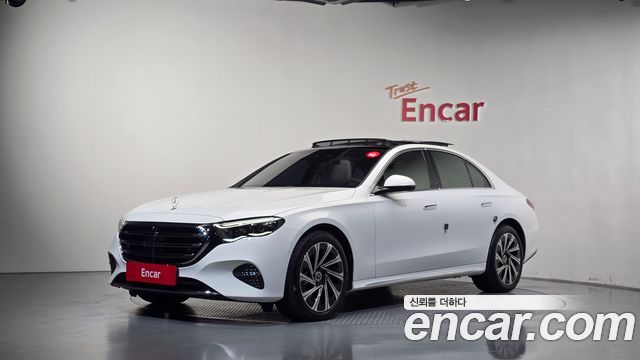 Mercedes-Benz E-Class 2025 — photo 1