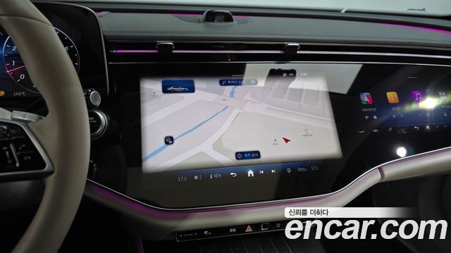 Mercedes-Benz E-Class 2025 — photo 19