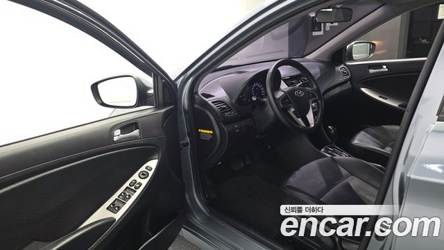 Hyundai Accent 2018 — photo 13