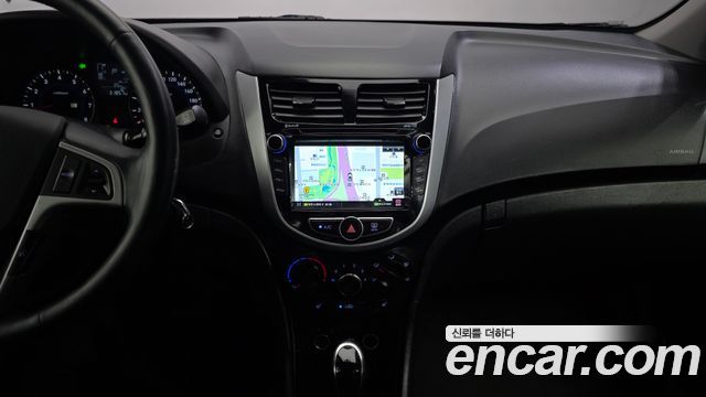 Hyundai Accent 2018 — photo 20