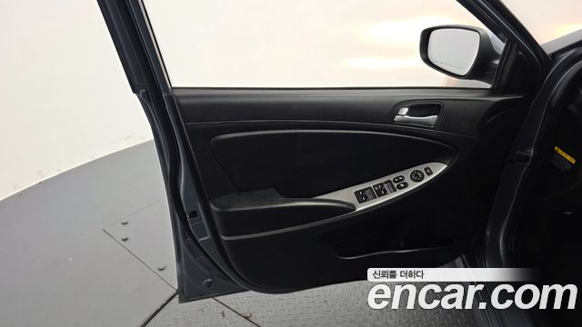 Hyundai Accent 2018 — photo 14