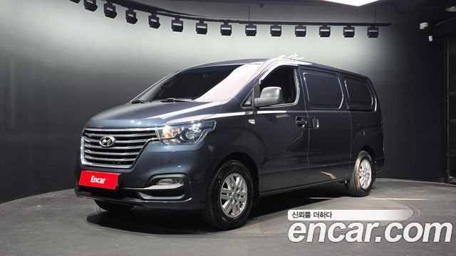 Hyundai Starex 2019 — photo 1
