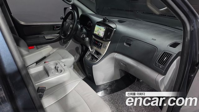 Hyundai Starex 2019 — photo 7