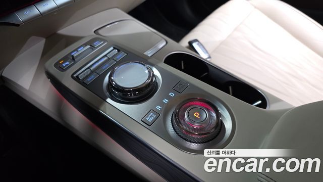 Genesis GV70 2024 — photo 12