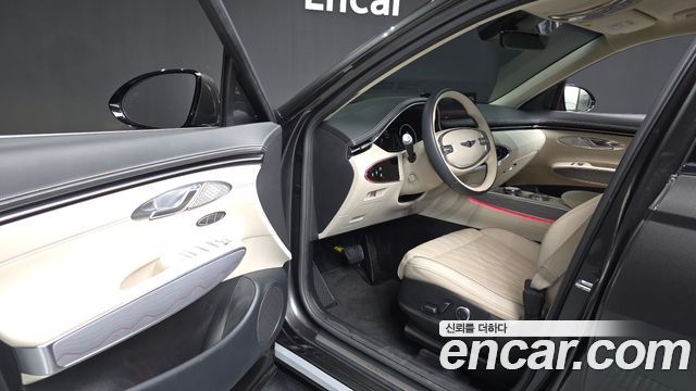 Genesis GV70 2024 — photo 13