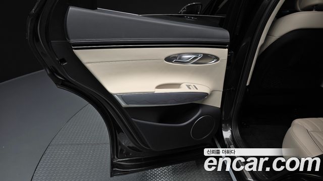 Genesis GV70 2024 — photo 15