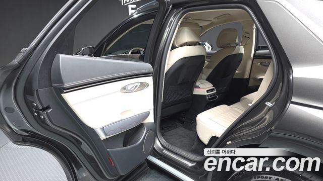 Genesis GV70 2024 — photo 16