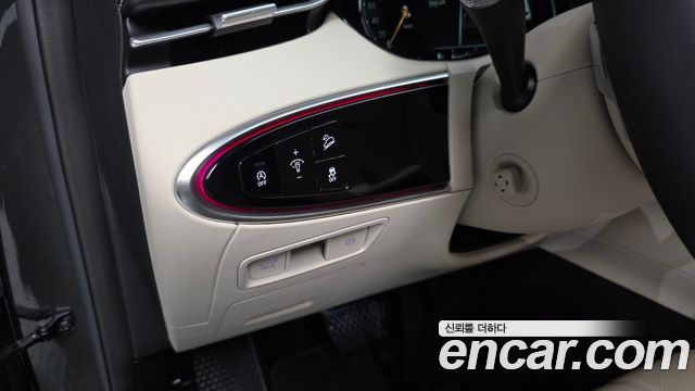 Genesis GV70 2024 — photo 29