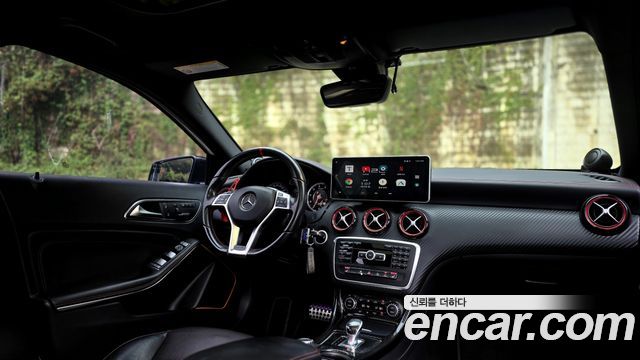 Mercedes-Benz A-Class 2015 — photo 12