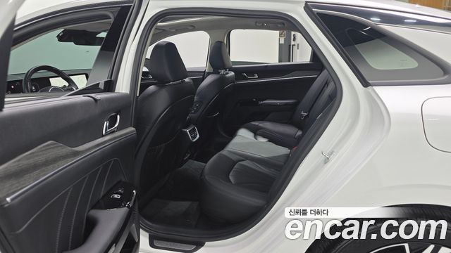 Kia K5 2024 — photo 17