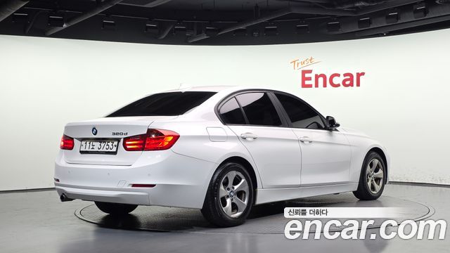 BMW 3-Series 2015 — photo 2