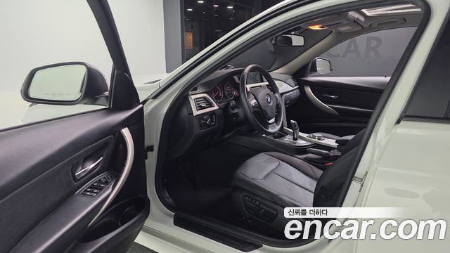 BMW 3-Series 2015 — photo 10