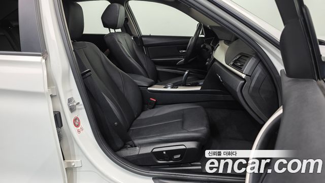 BMW 3-Series 2015 — photo 11