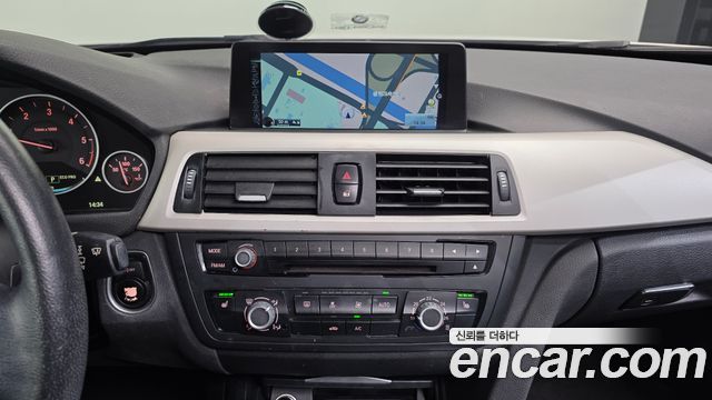 BMW 3-Series 2015 — photo 14