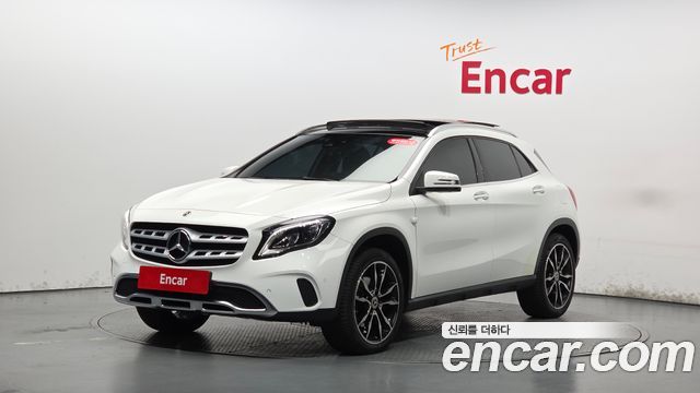 Mercedes-Benz GLA-Class 2018 — photo 25