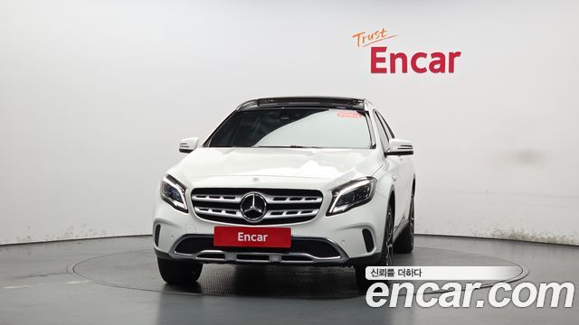 Mercedes-Benz GLA-Class 2018 — photo 3