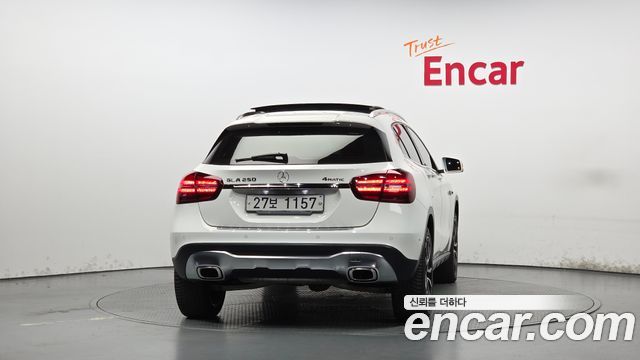 Mercedes-Benz GLA-Class 2018 — photo 4