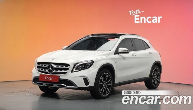 Mercedes-Benz GLA-Class 2018 — photo 1