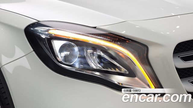 Mercedes-Benz GLA-Class 2018 — photo 8