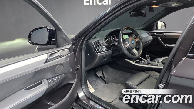 BMW X4 2017 — photo 10