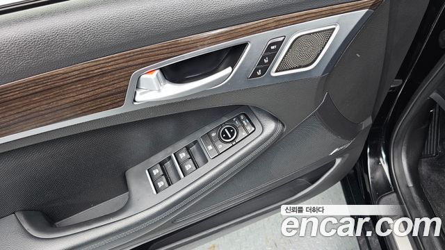 Genesis G80 2017 — photo 13