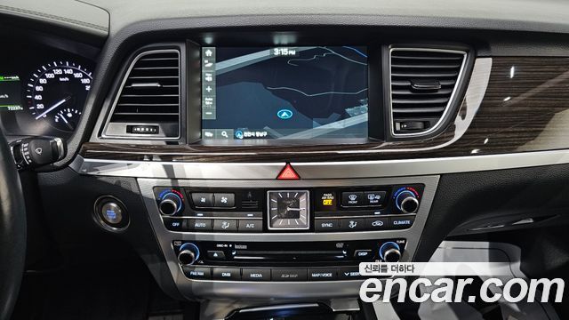 Genesis G80 2017 — photo 16