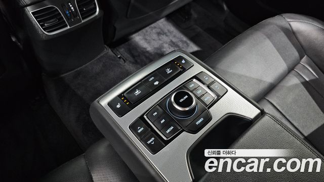 Genesis G80 2017 — photo 19