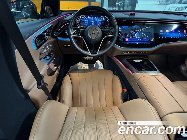 Mercedes-Benz E-Class 2025 — photo 9