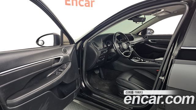 Hyundai Sonata 2022 — photo 13
