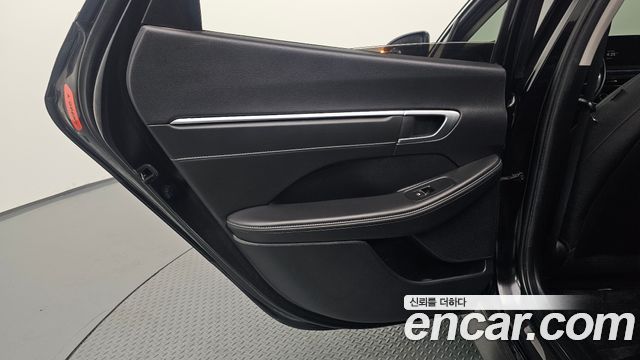Hyundai Sonata 2022 — photo 15