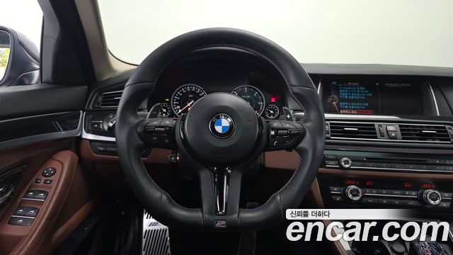 BMW 5-Series 2015 — photo 20