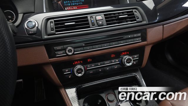 BMW 5-Series 2015 — photo 23