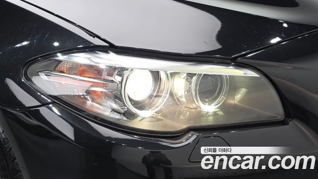 BMW 5-Series 2015 — photo 8