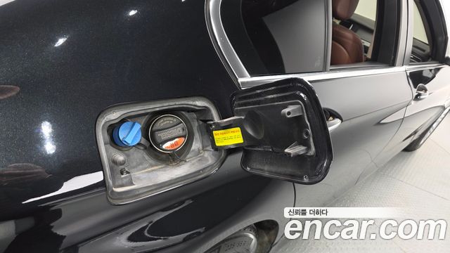 BMW 5-Series 2015 — photo 27
